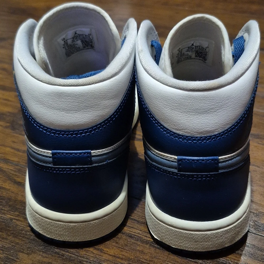 Jordan Women Navy and White High-Top Sneakers - Picture 4 of 6